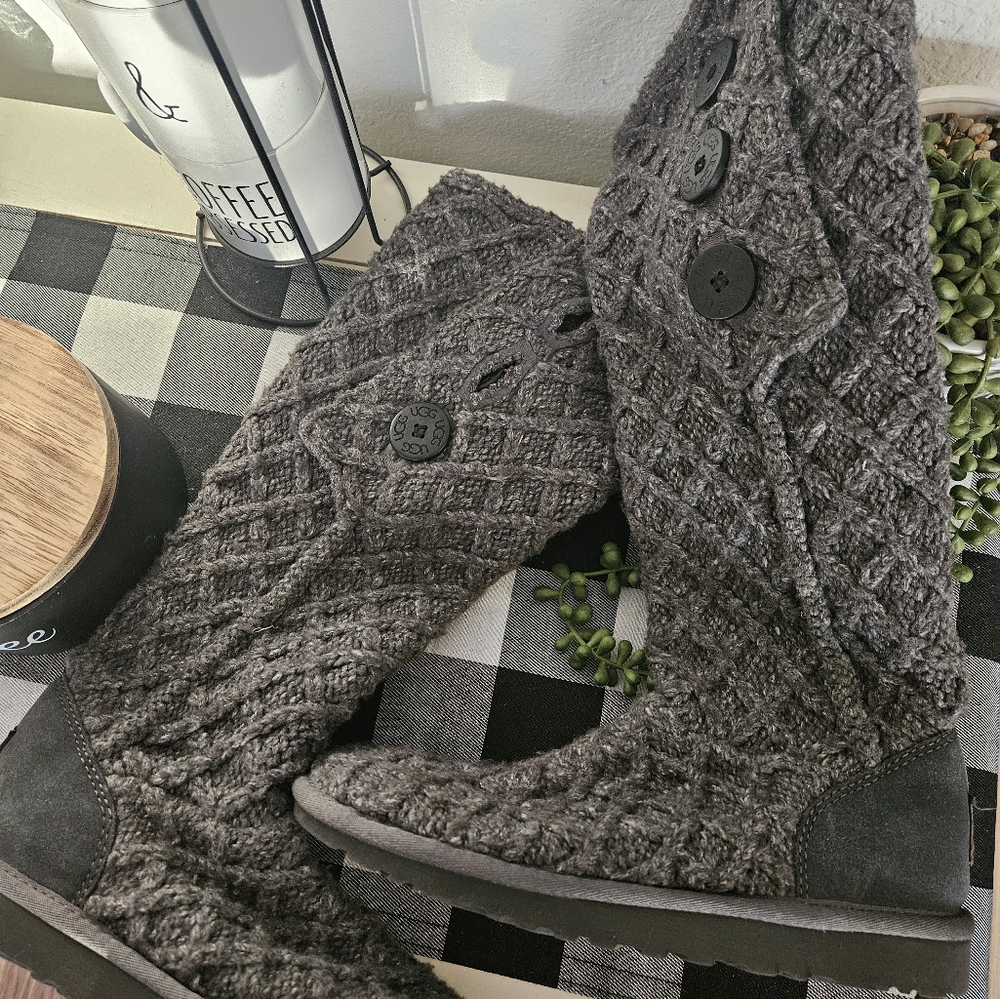 UGG Sweater Style Boots - Picture 5 of 5